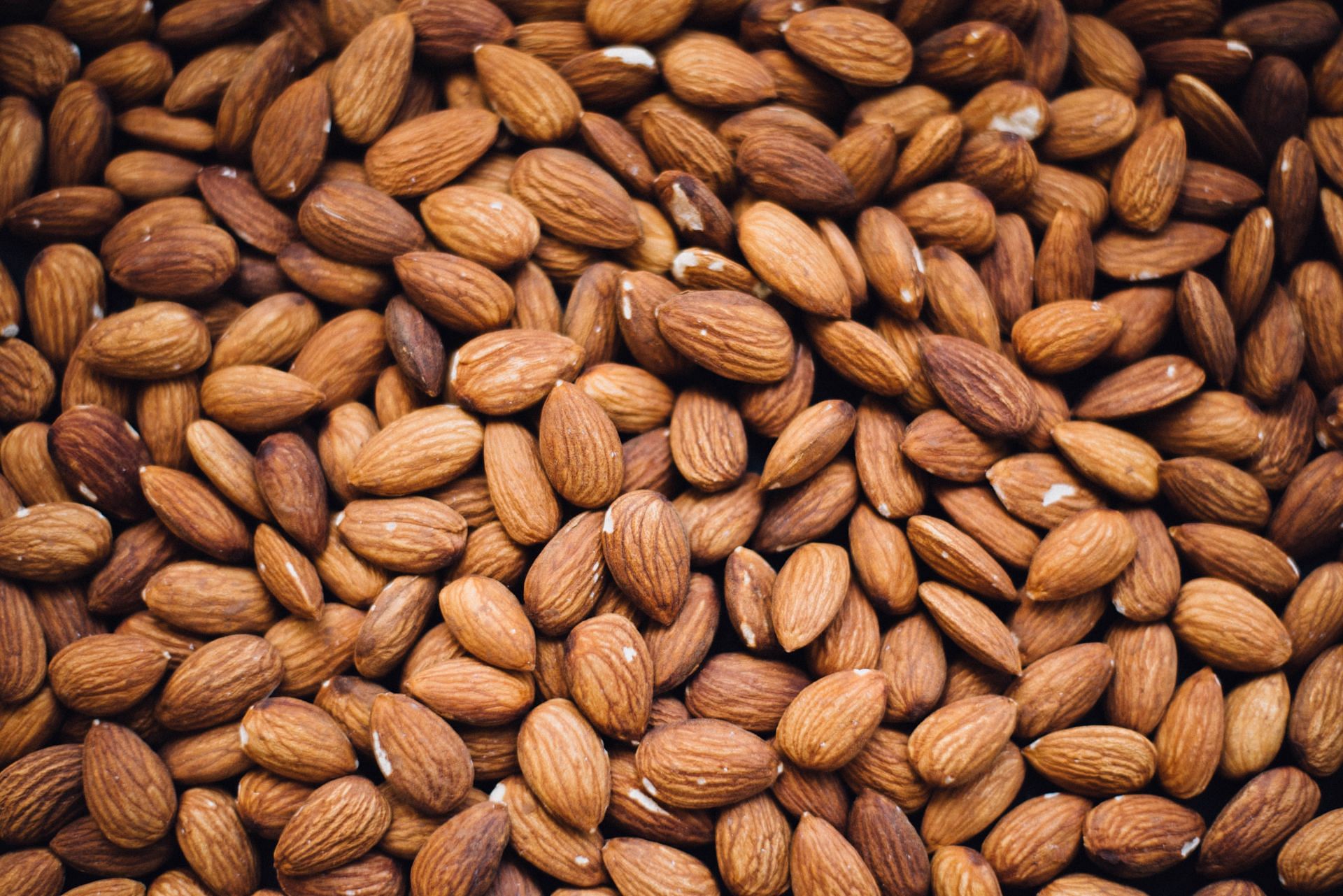 Almonds (Image via Unsplash)